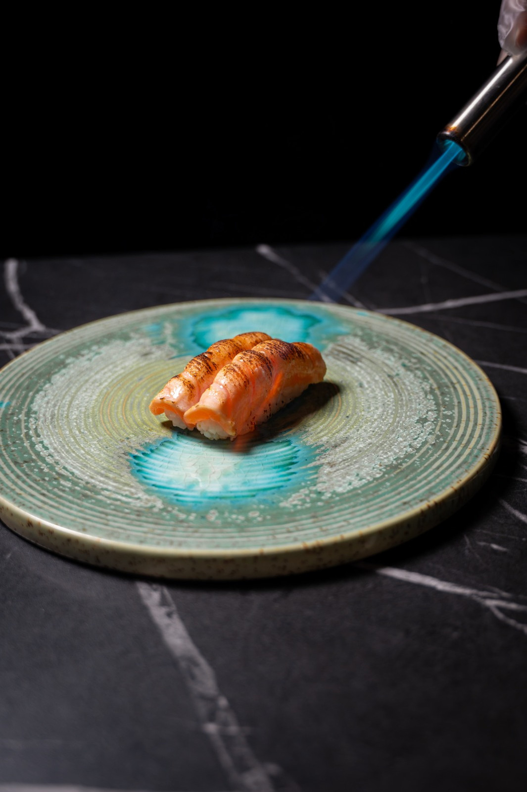 Fotografía gastronómica: sushi flameado al soplete